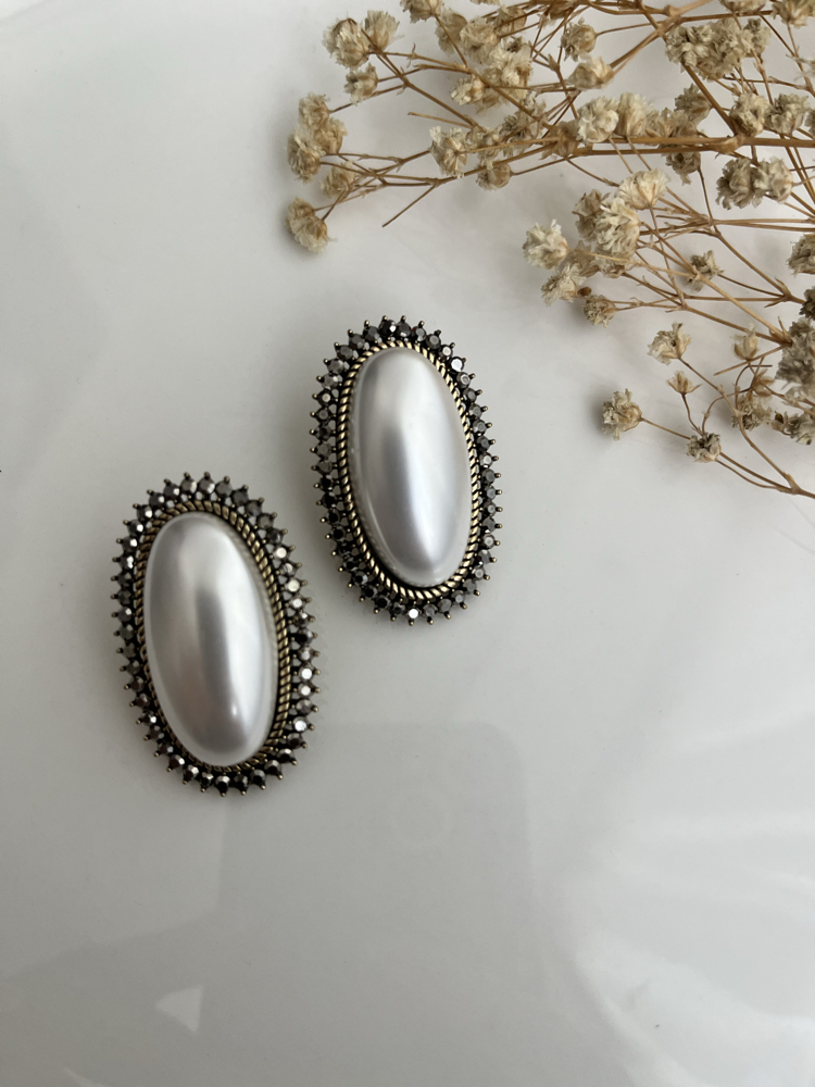 Oval inci küpe 