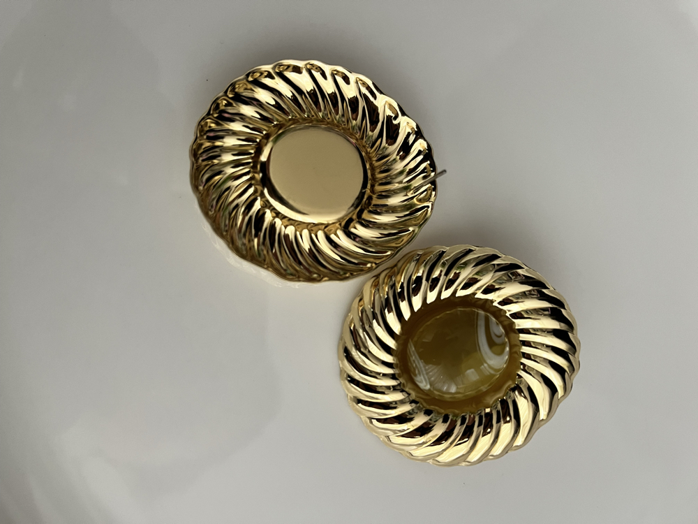 Gold detay yağ yeşili küpe 