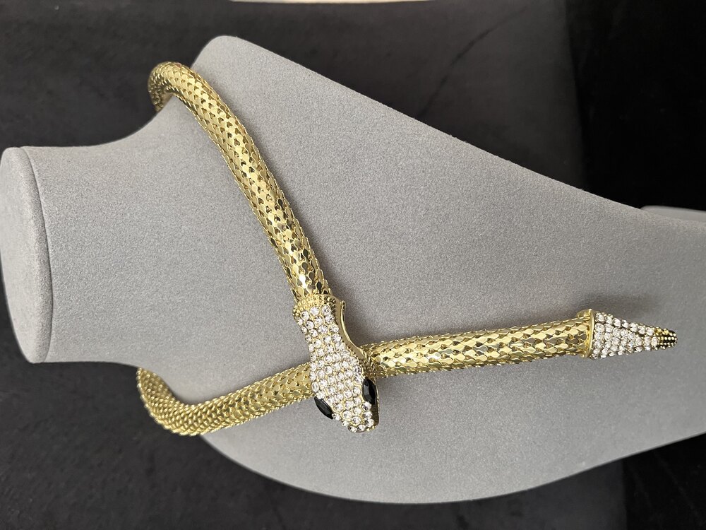 Gold yılan kolye 