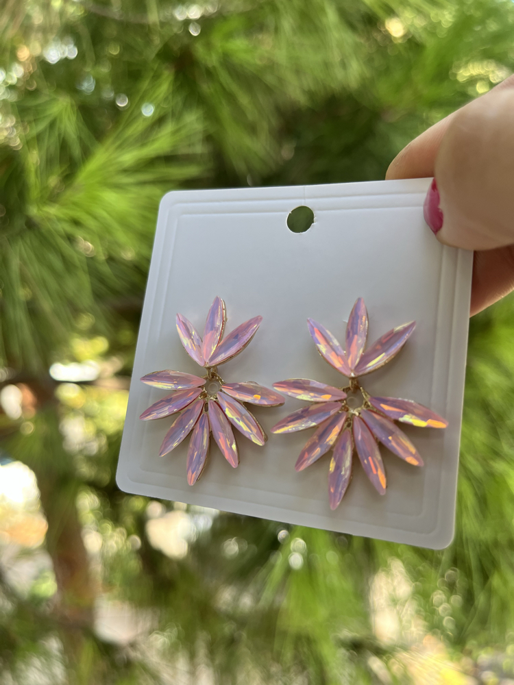 Pembe kristal taşlı küpe 