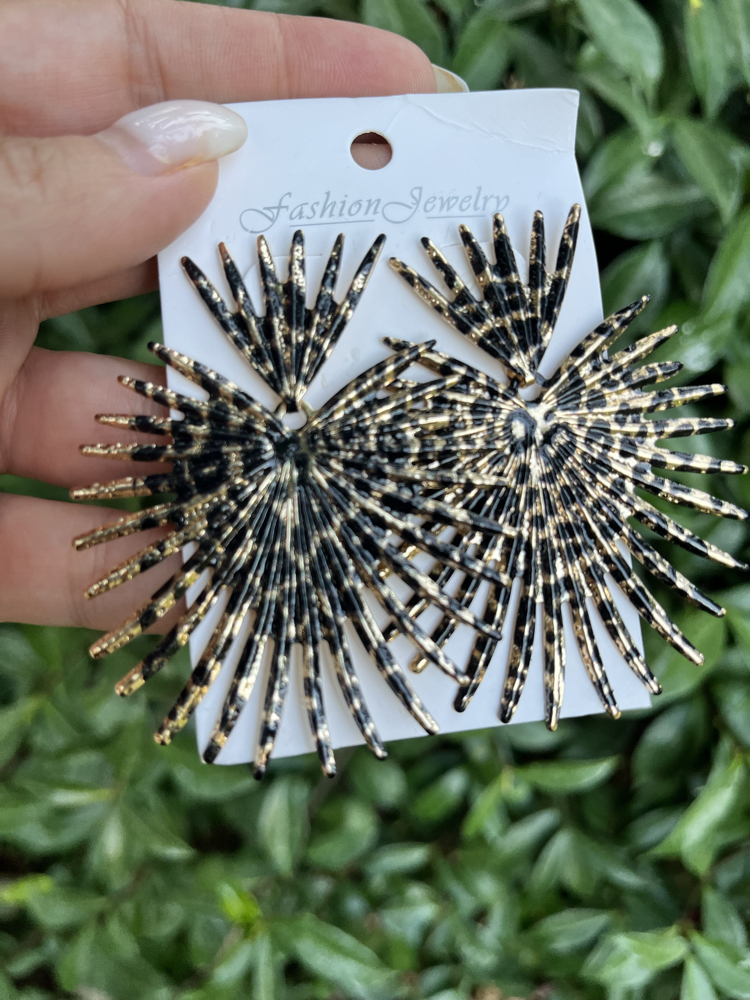 Leopar küpe