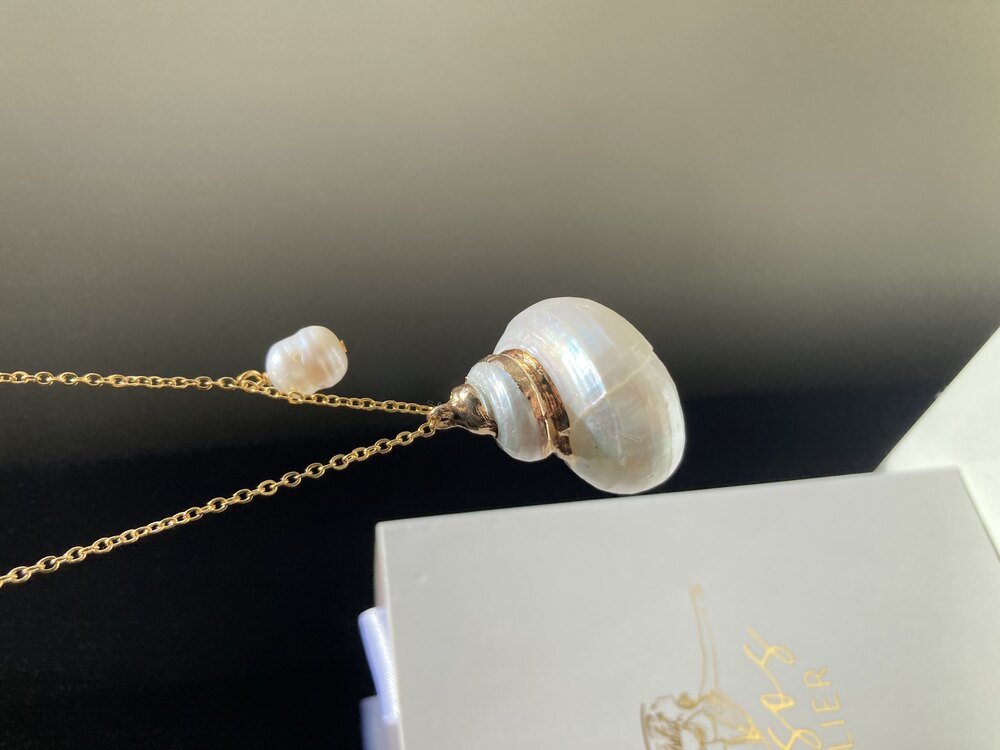 Seashell Pearl Necklace