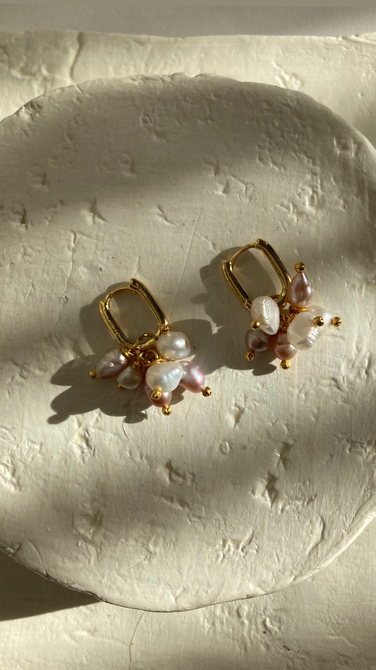 Lilac x Akoya Pearl Earrings