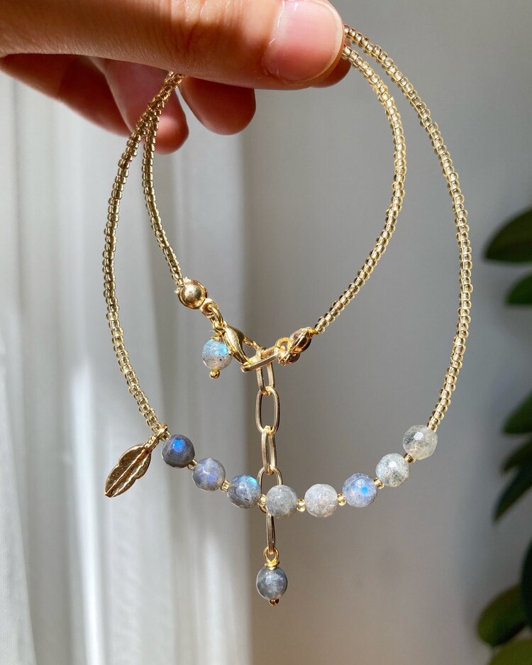 Labradorite Stone x Leaf Necklace