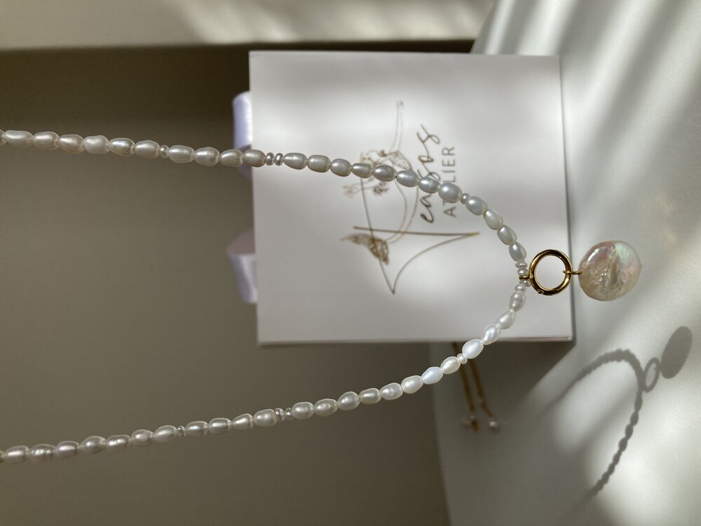 Collier avec Deux Perles
