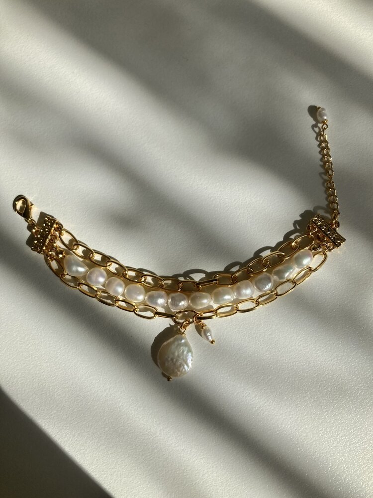 Tría se Ena Bracelet