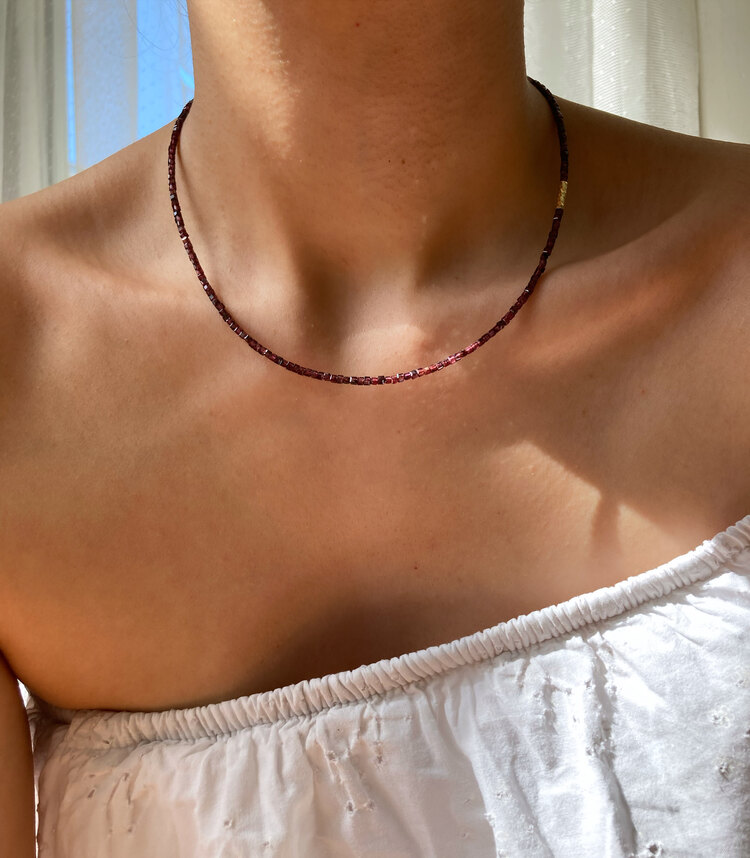 Minimal Lal Necklace