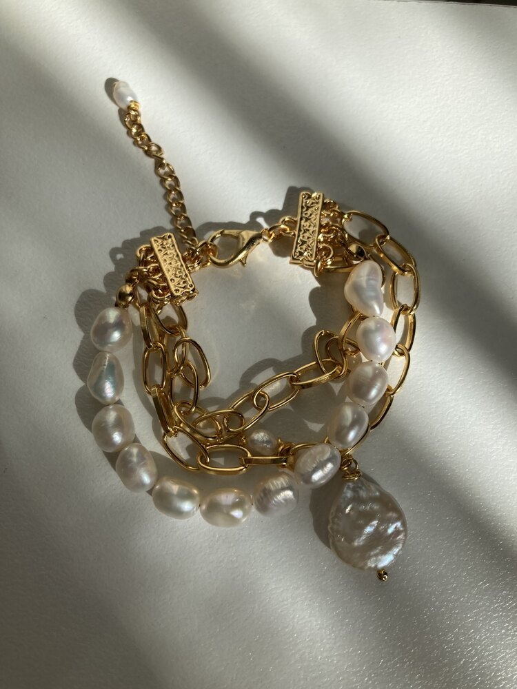 Tría se Ena Bracelet