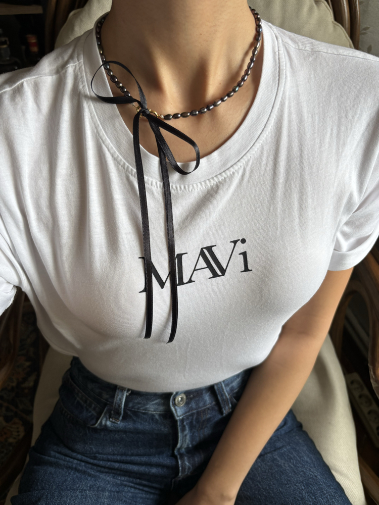 Ribbon Black Pearl Necklace