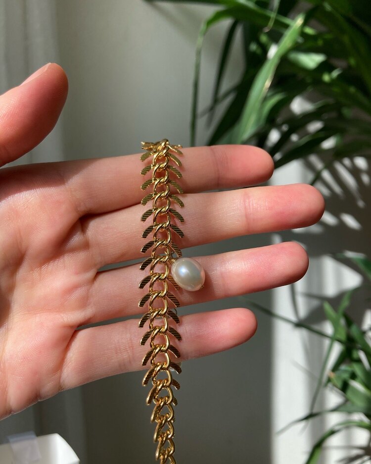 Exclusive AA Pearl Bracelet