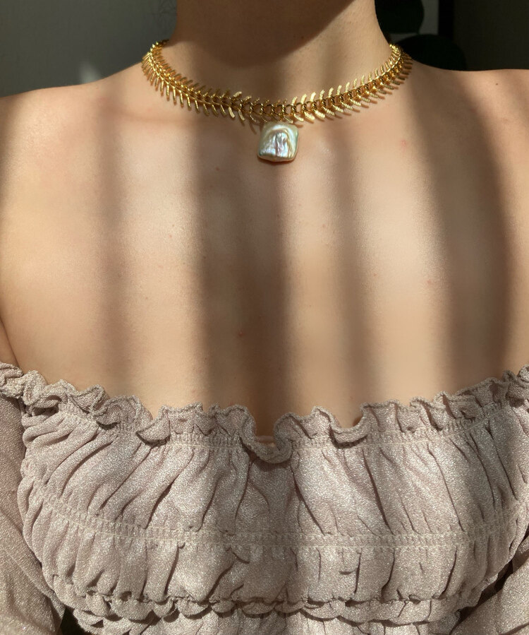 Exclusive Chain x Rectangle Pearl Necklace