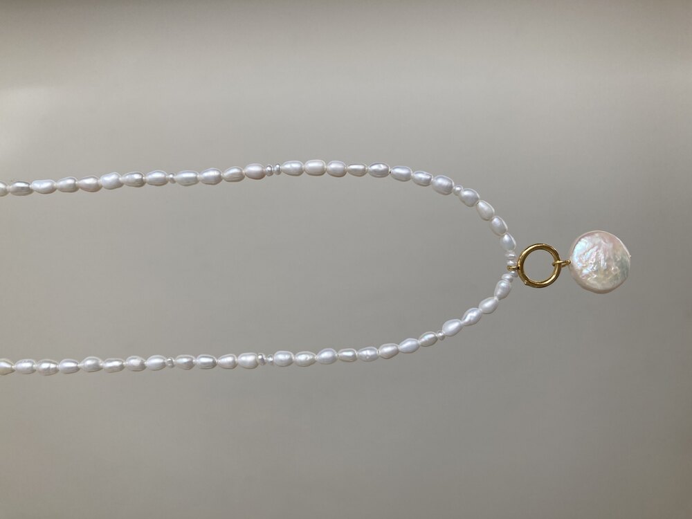 Collier avec Deux Perles