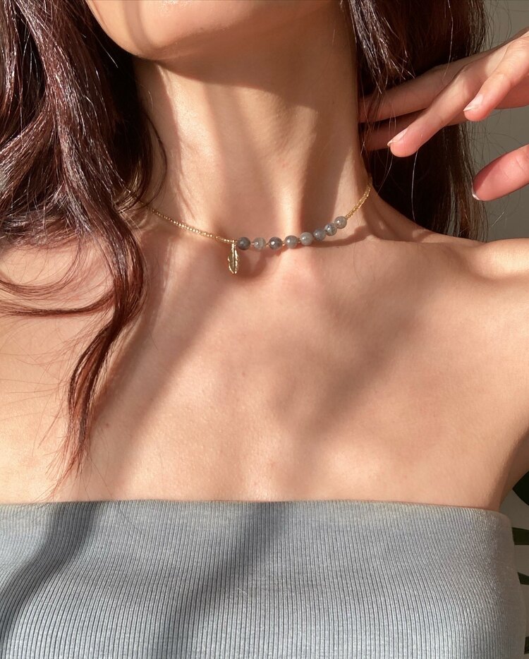 Labradorite Stone x Leaf Necklace