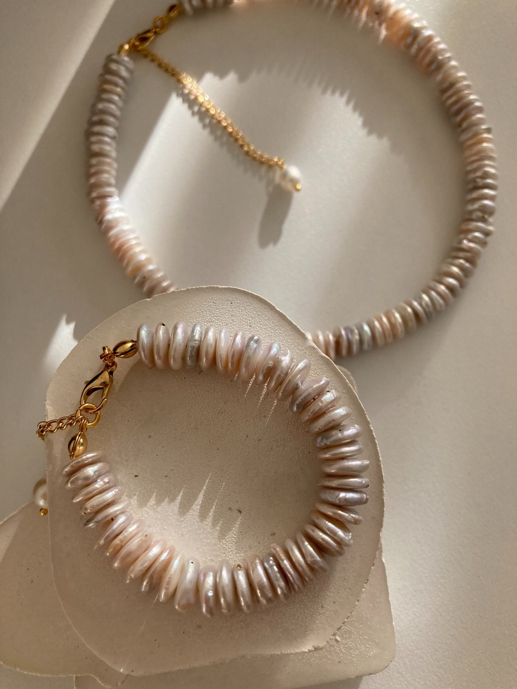 Disc Pearl Bracelet