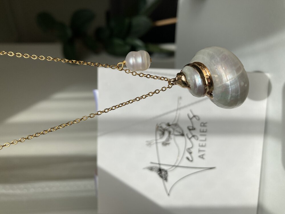 Seashell Pearl Necklace