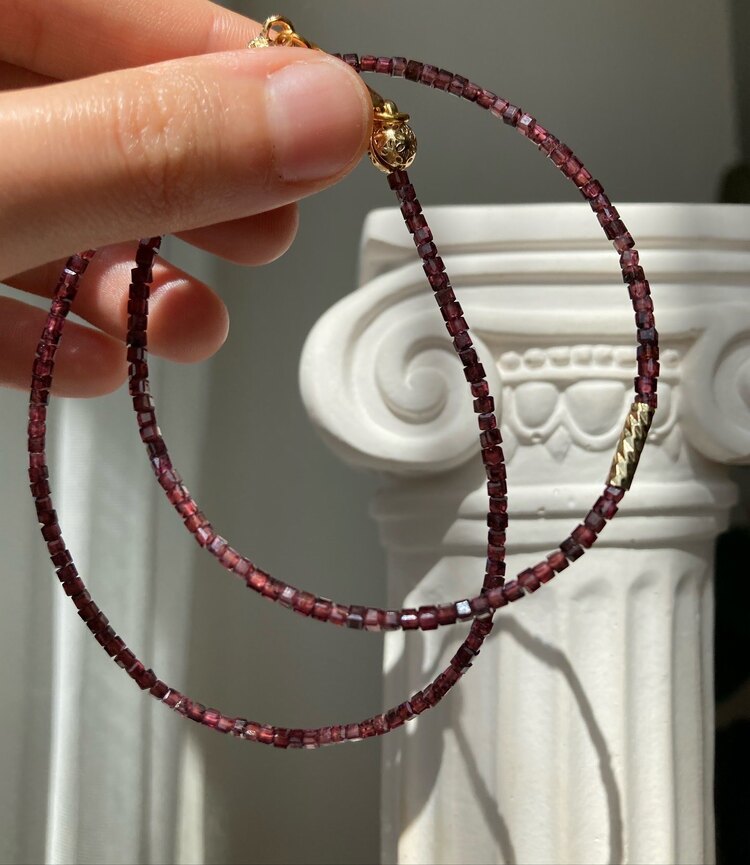 Minimal Lal Necklace