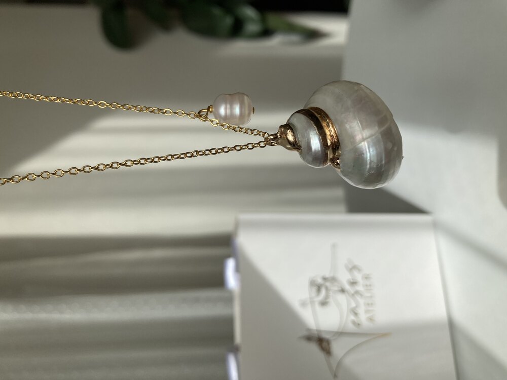 Seashell Pearl Necklace