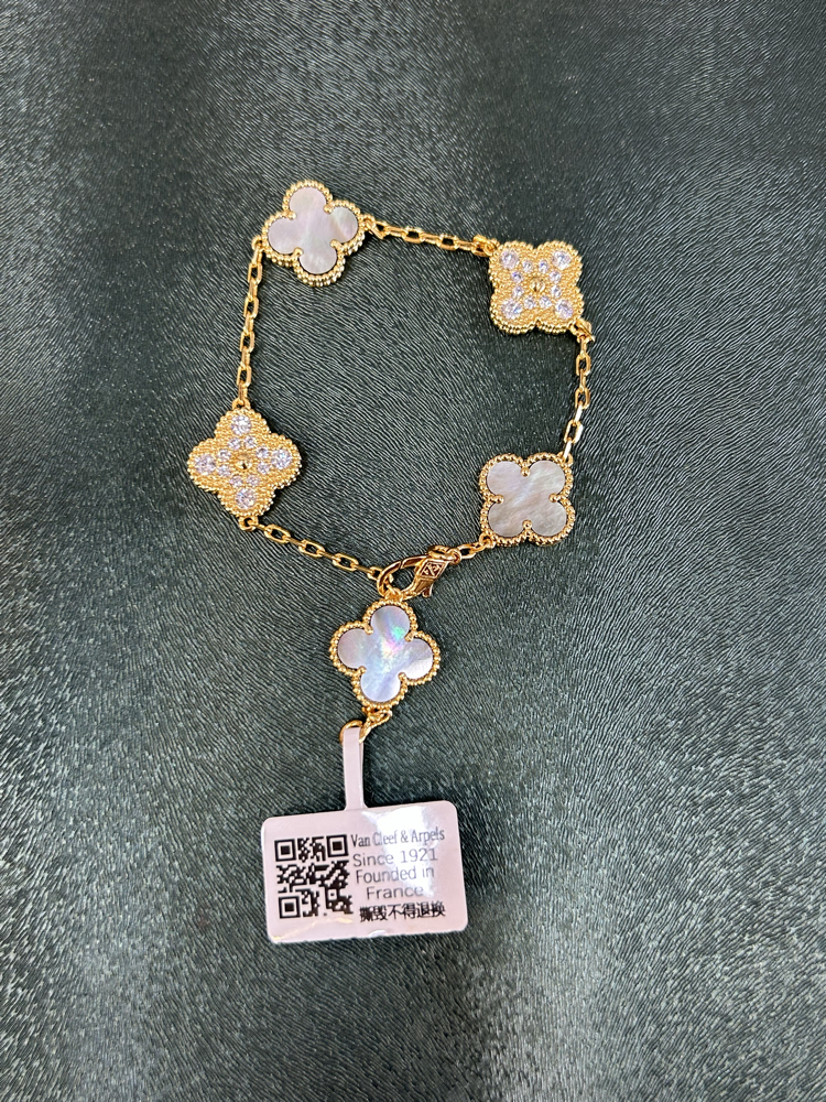 Van cleef bileklik 