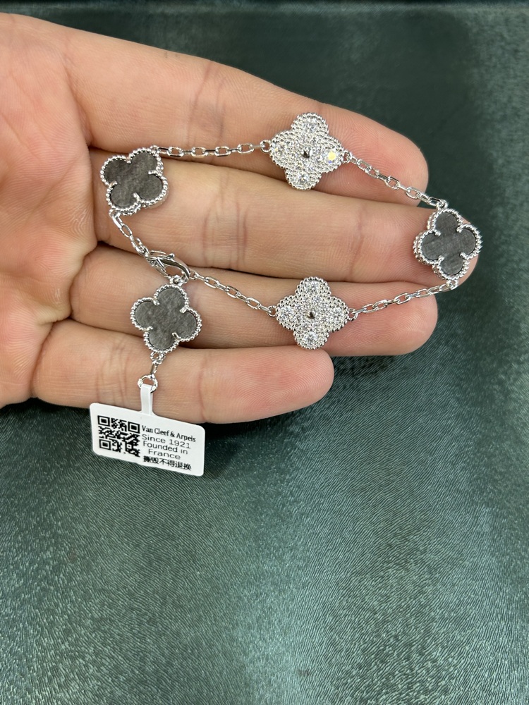 Van cleef bileklik 