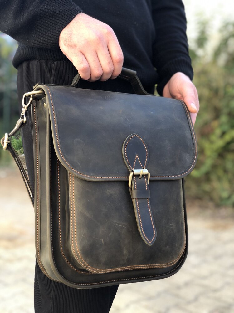 Postacı unisex çanta modeli