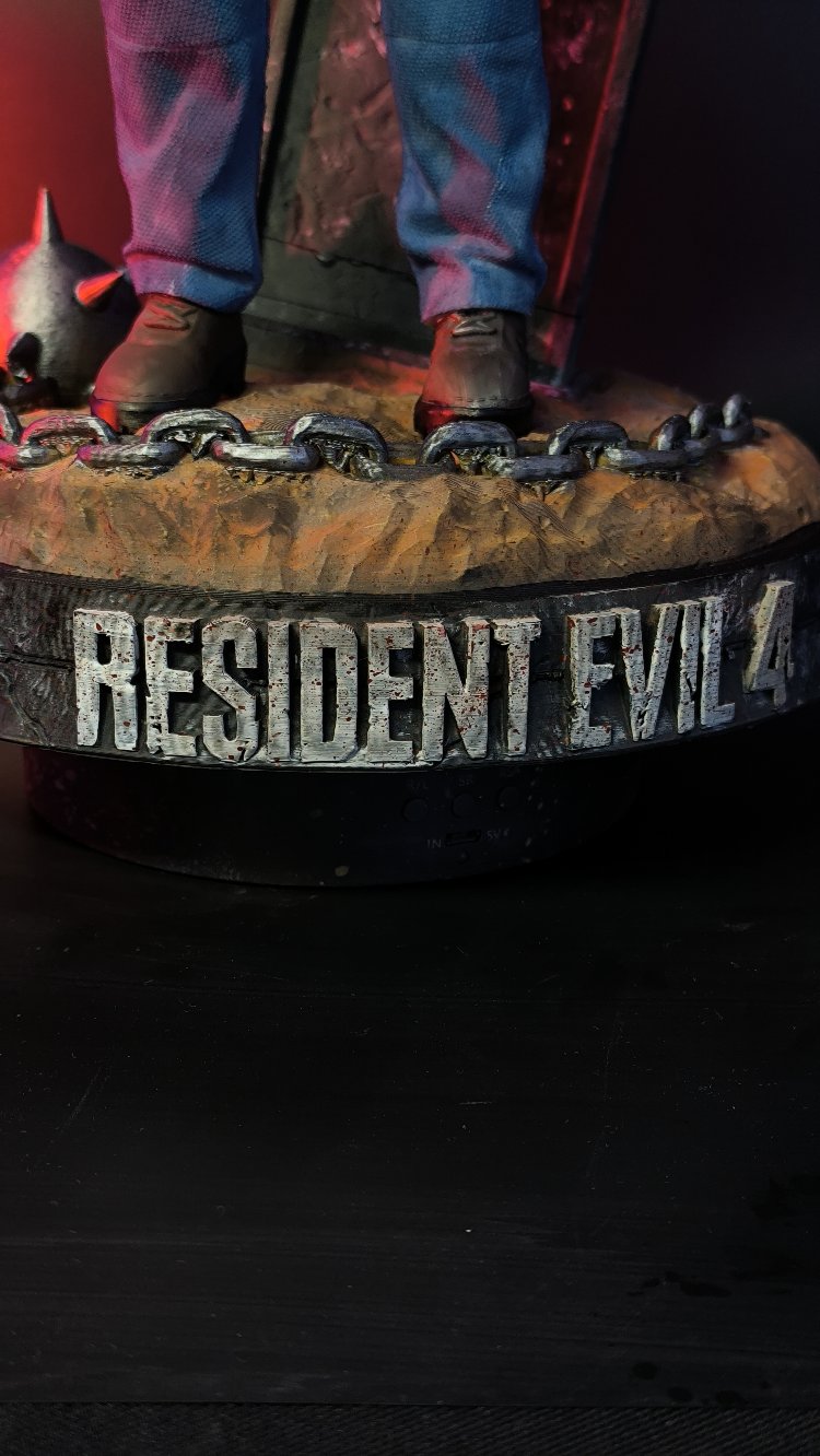 Resident Evil 4 Leon