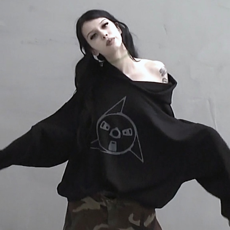 PLAYER HOODIE