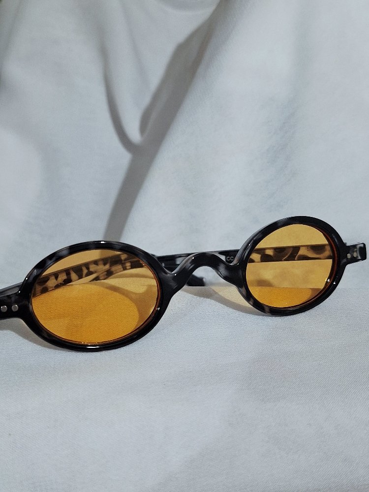 Oval Güneş Gözlüğü