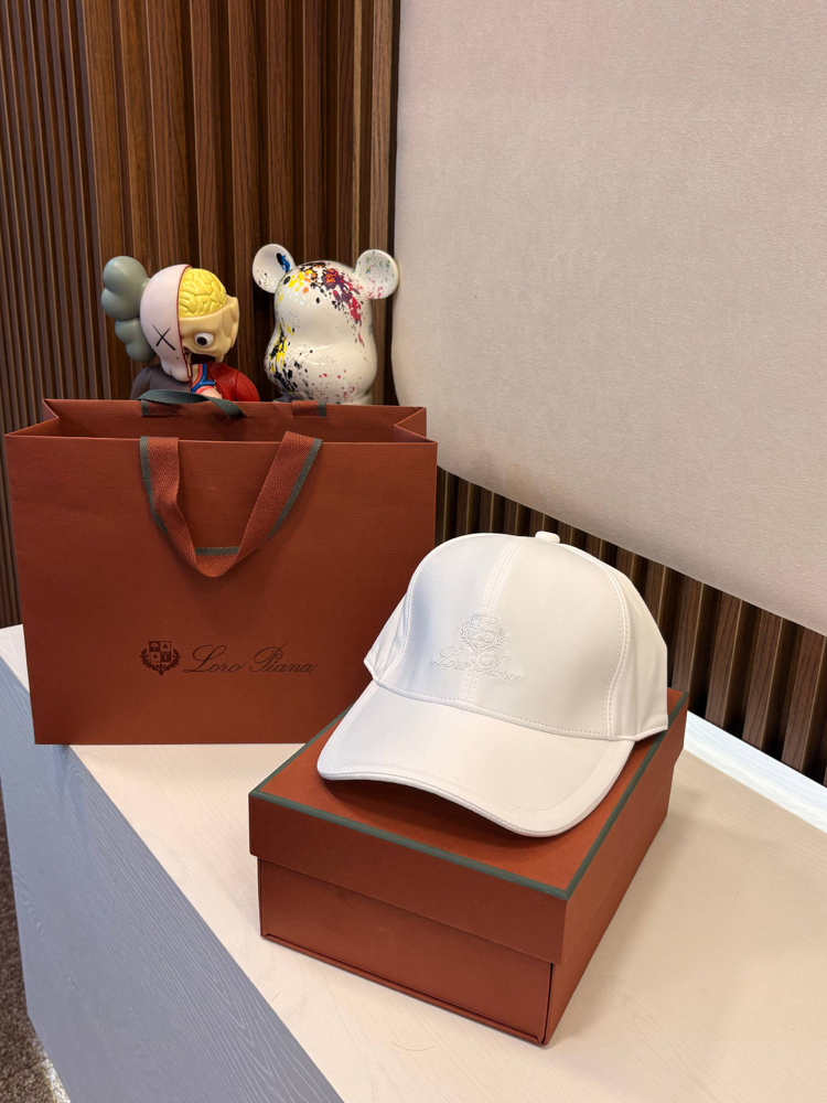 Loro Piana Beyaz Logo  Nakışlı Şapka