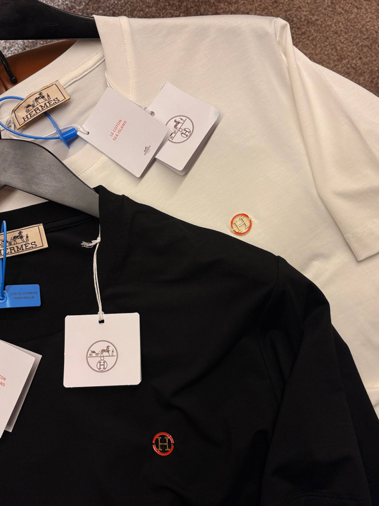 Hermes Siyah Logo Detaylı Tshirt