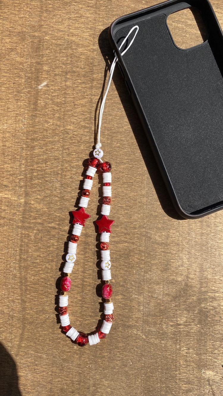 KIRMIZI YILDIZ TELEFON CHARM