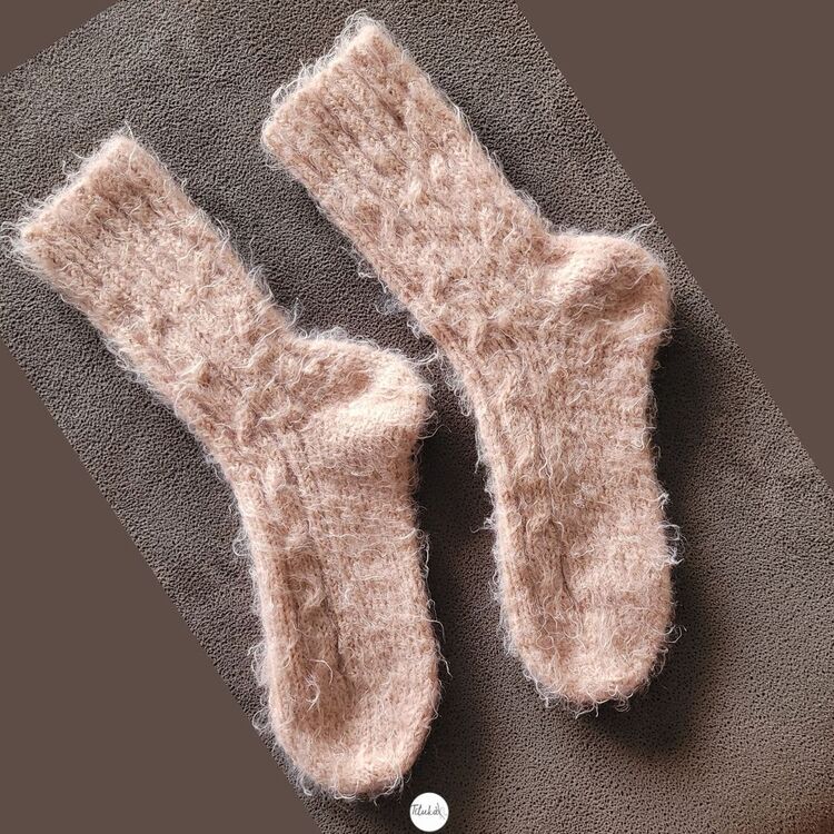 Soft Pembe Renk Örgü Çorap