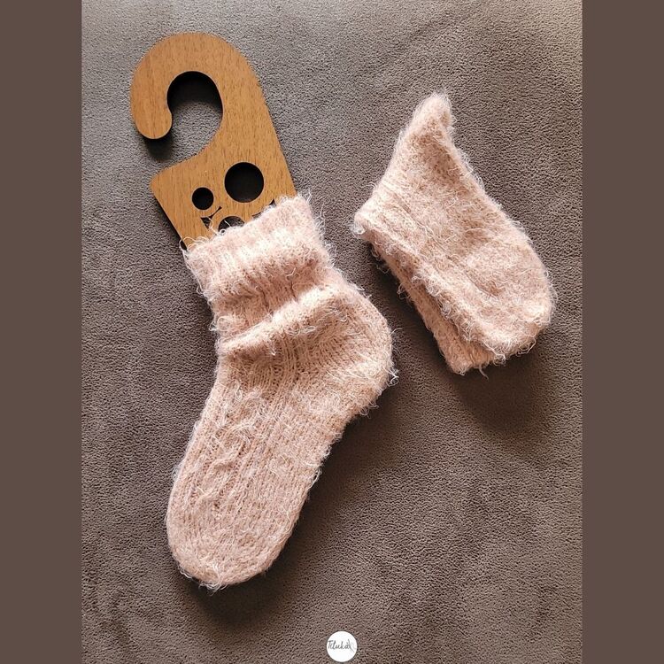 Soft Pembe Renk Örgü Çorap