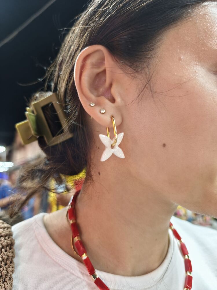 Beyaz glitter Çiçek charm