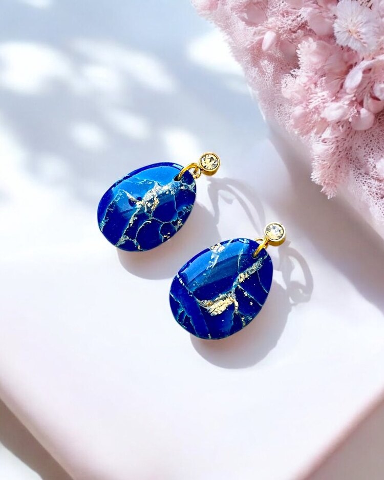 Işıltı Serisi - zirkon taşlı oval sallantılı küpe