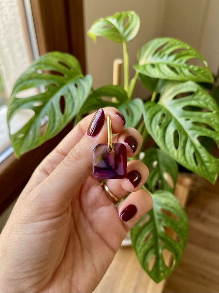 kızıl zeytin kare charm halka küpe