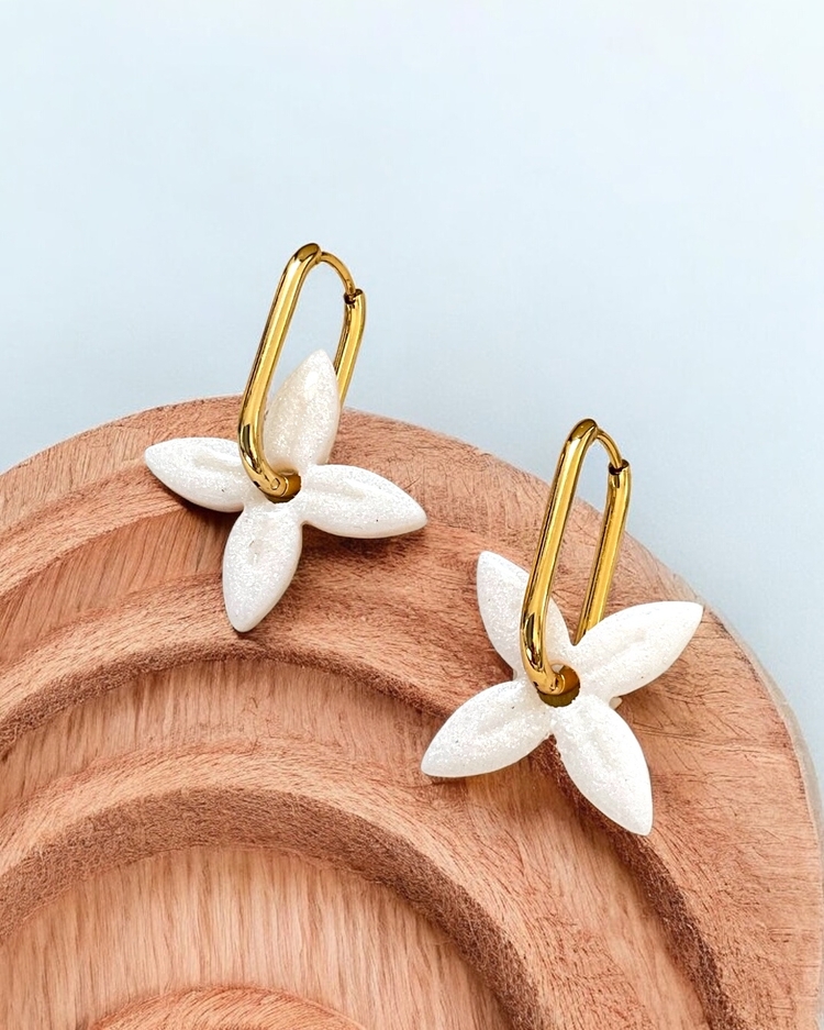 Beyaz glitter Çiçek charm