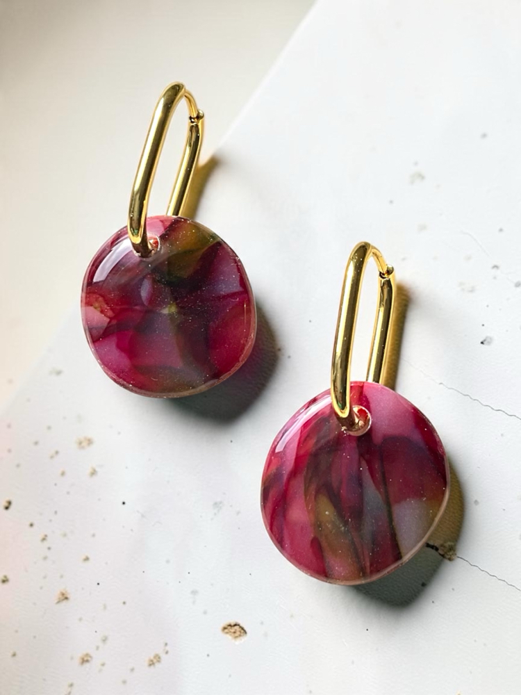 kızıl zeytin yuvarlak charm halka küpe