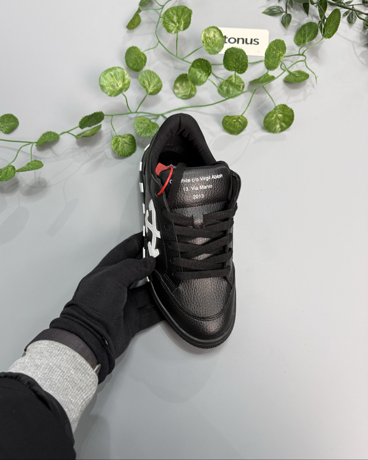 Off-White siyah sneakers 