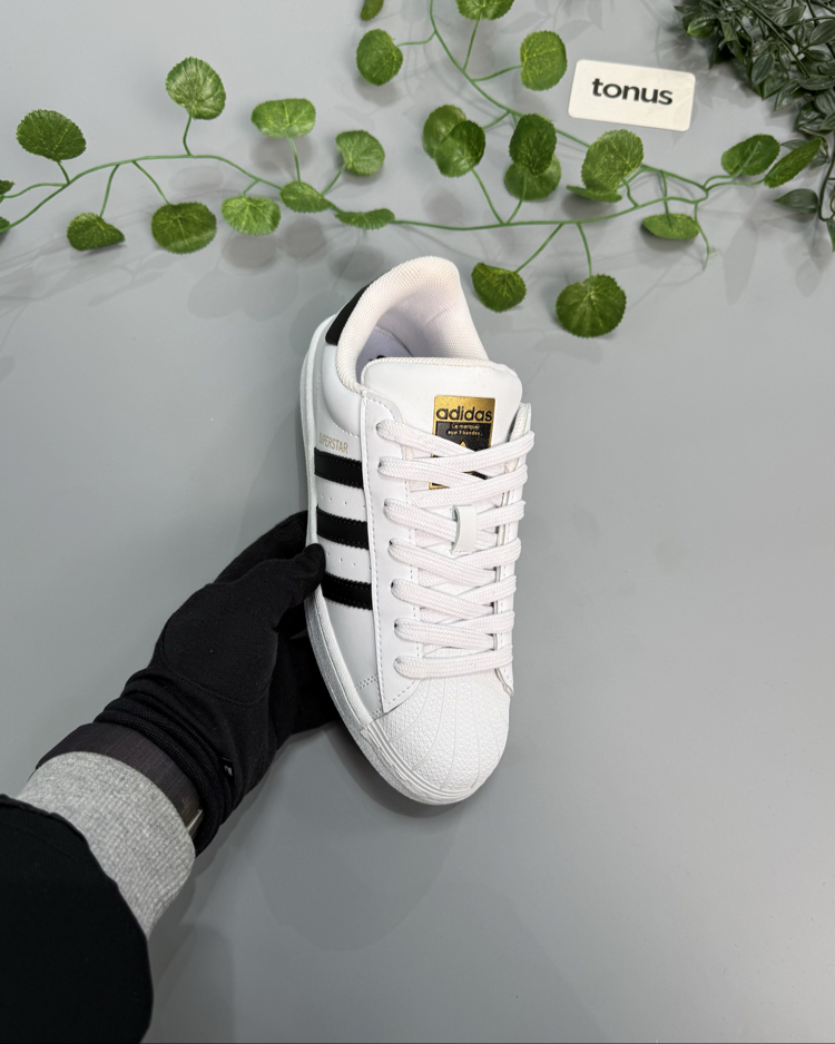 Adidas süperstar beyaz siyah 