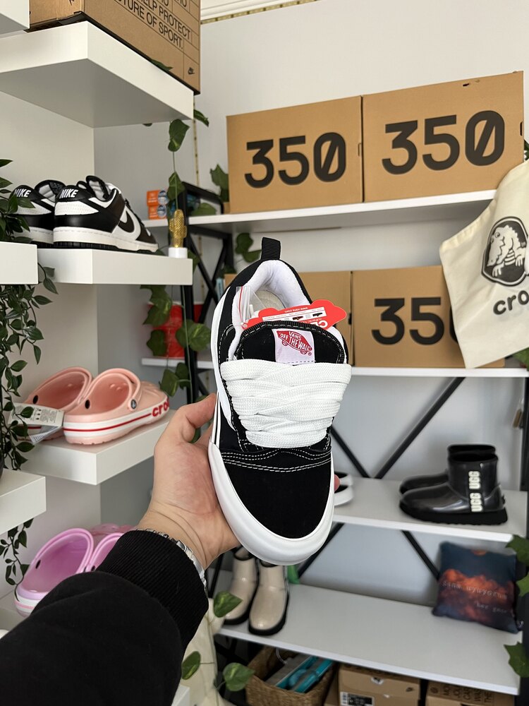 Vans Knu Skool