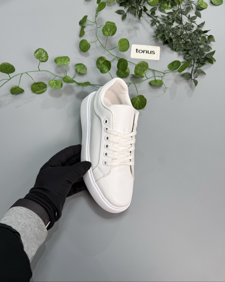 Beyaz deri sneakers yüksek taban 