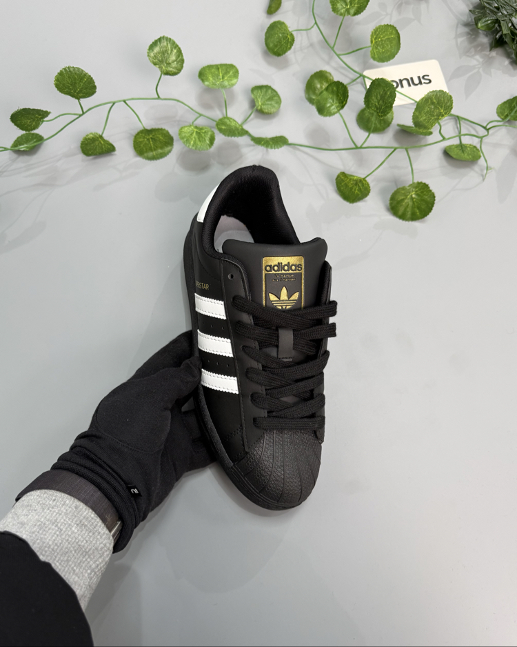 Adidas superstar siyah beyaz 