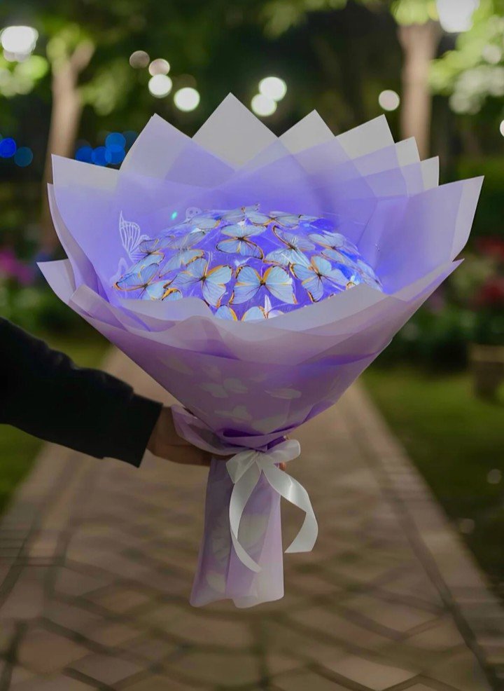 led ışıklı mor kelebekli buket sevgiliye özel hediye