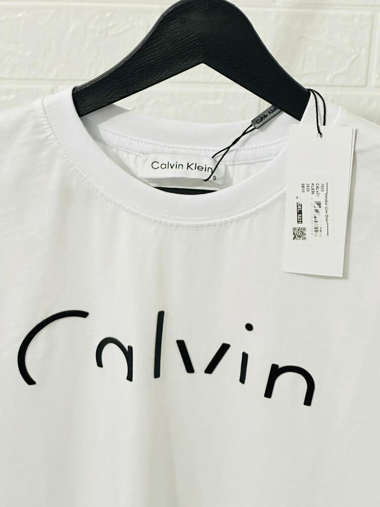 CALVIN KLEIN 