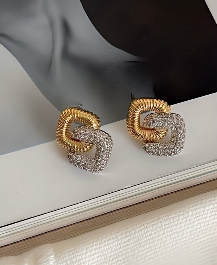 Zirkon taşlı vintage sarmal küpe