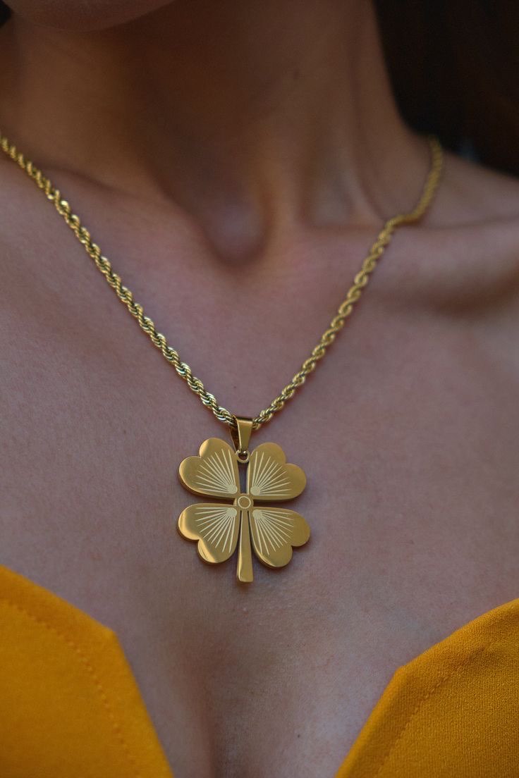 Çelik gold burgu zincir yonca kolye
