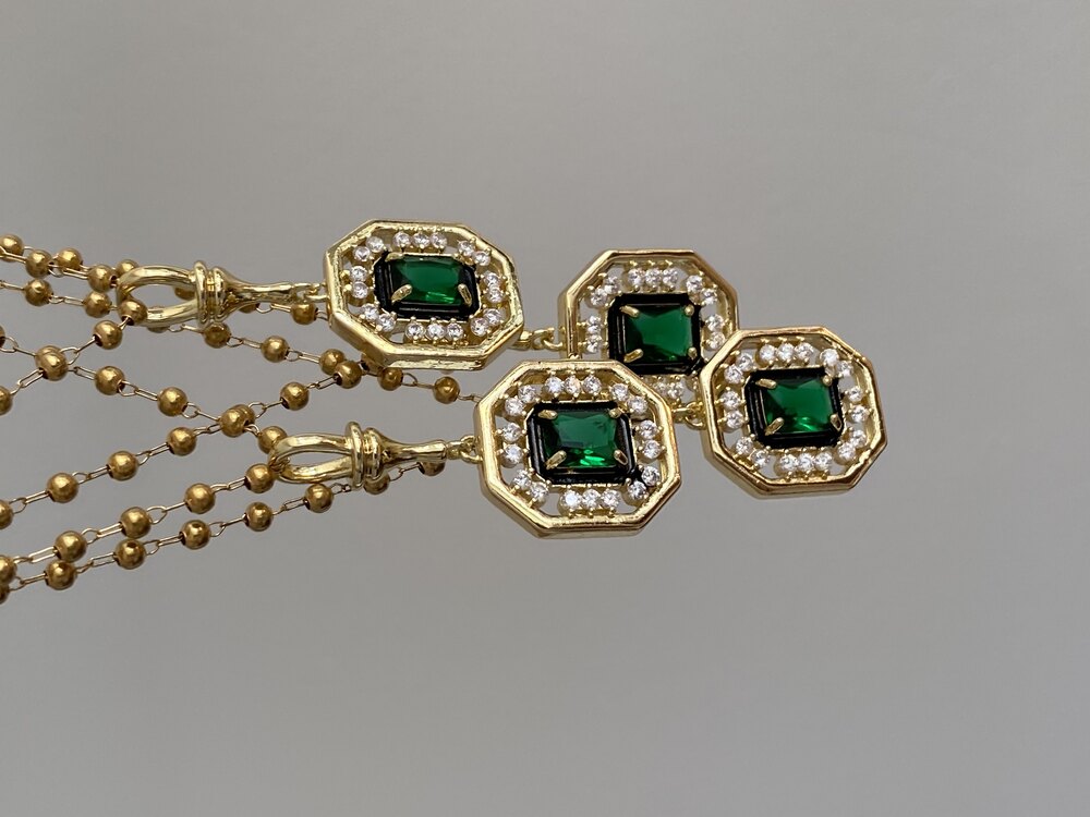 Çelik gold yeşil taşlı Serenay kolye