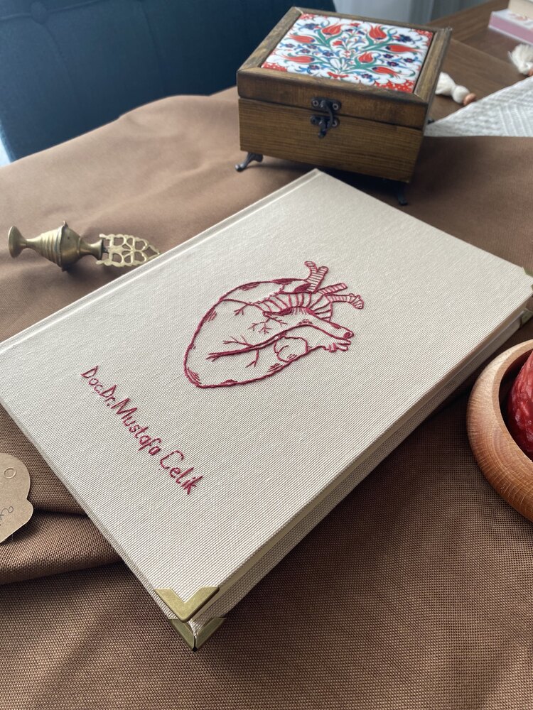Anatomik Kalp Nakışlı Defter