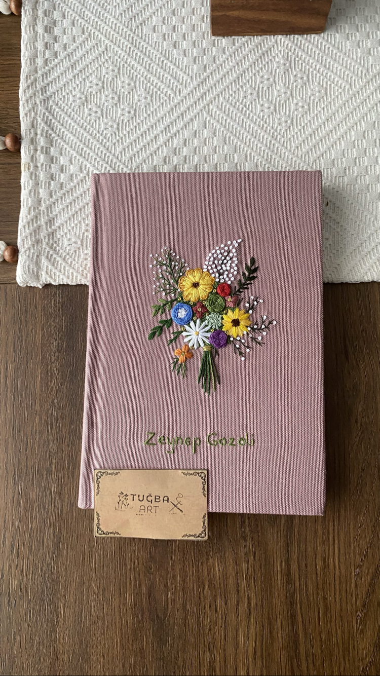 Pembe Buket Nakışlı Defter