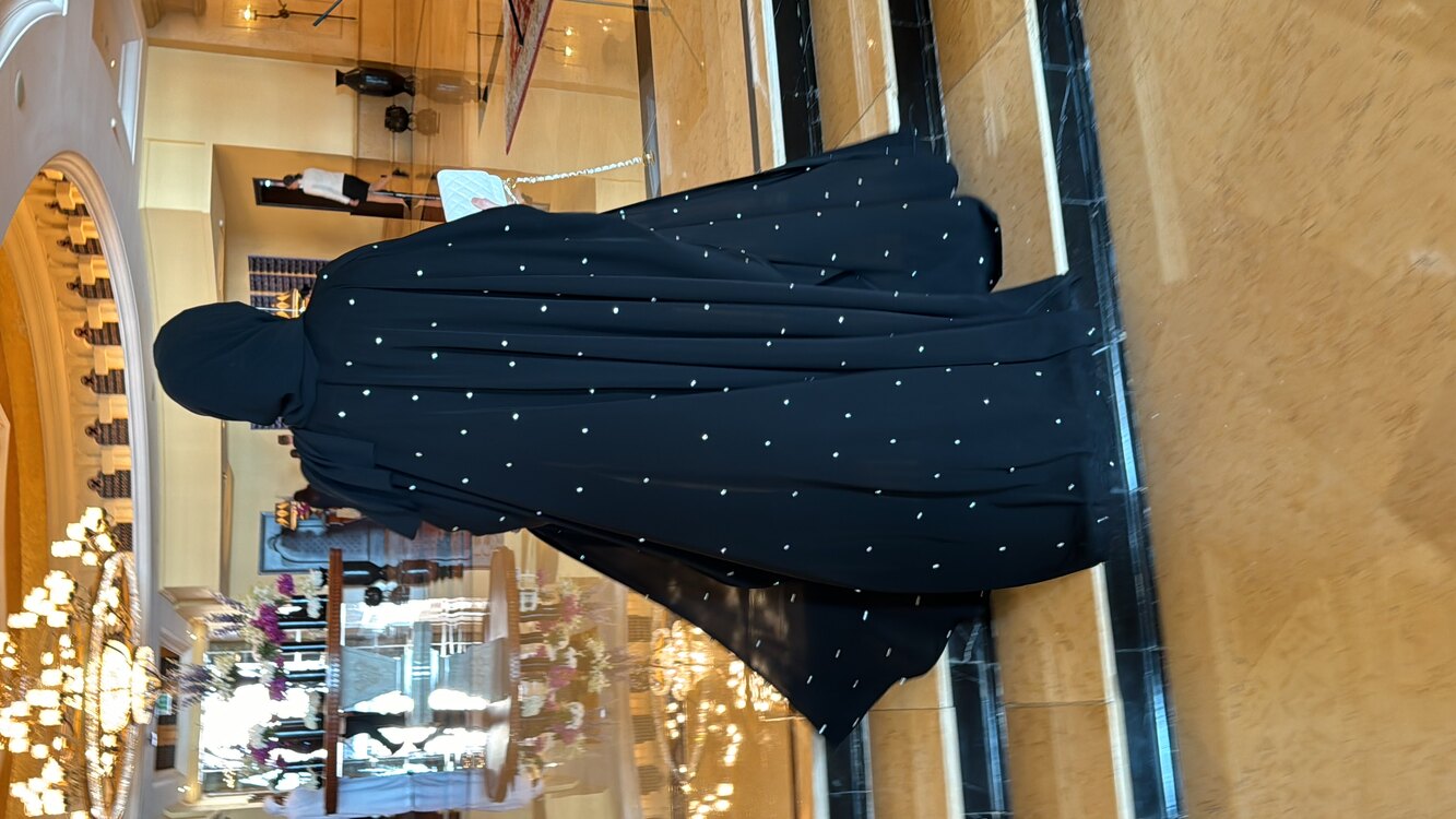 Taşlı pelerin abaya
